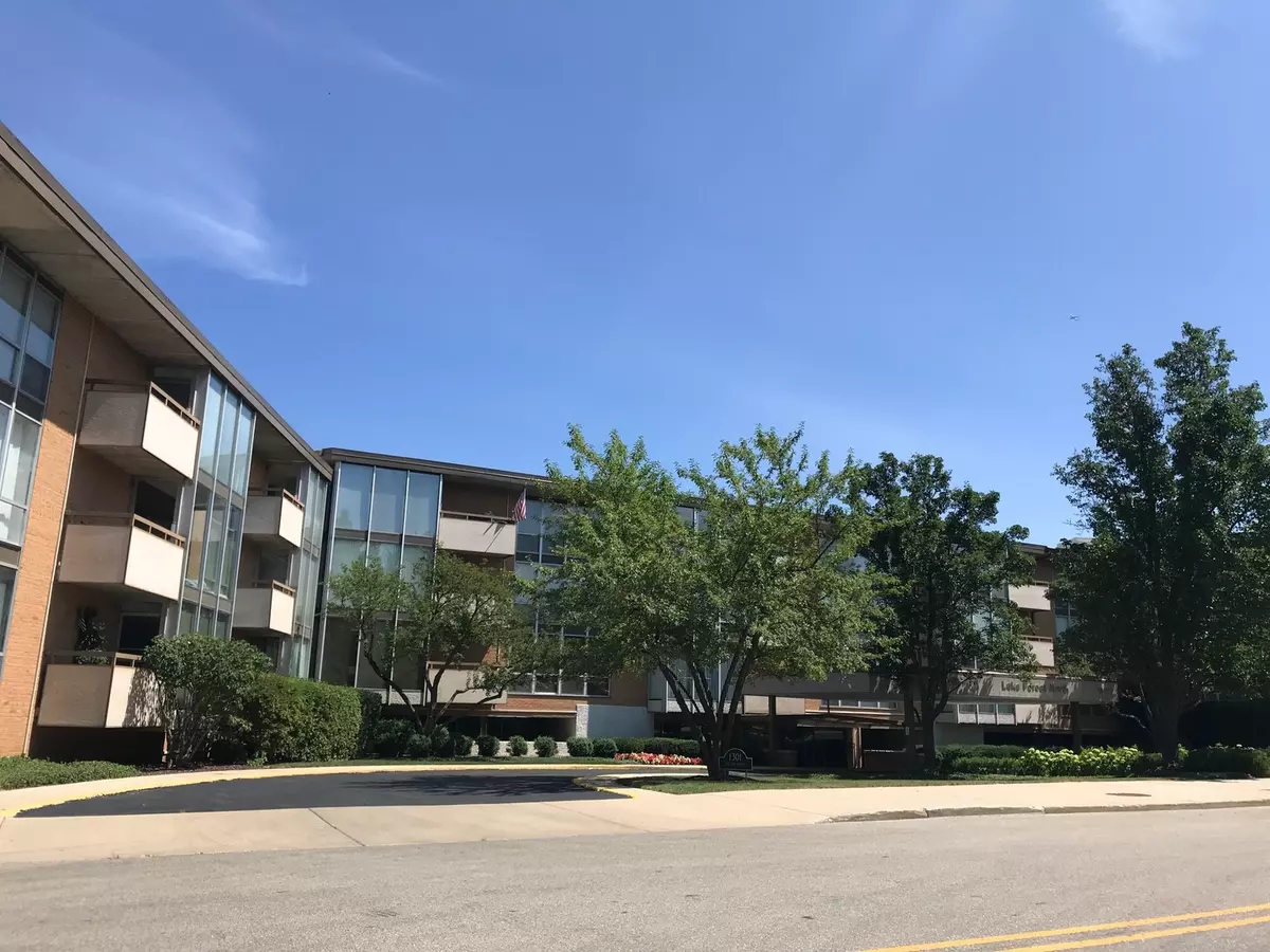 Lake Forest, IL 60045,1301 N Western Avenue #137