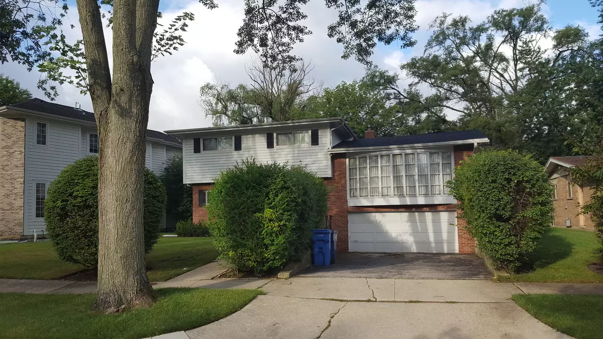 Highland Park, IL 60035,822 SUMAC Road