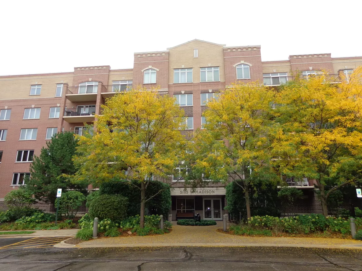 Skokie, IL 60077,5105 Madison Street #306