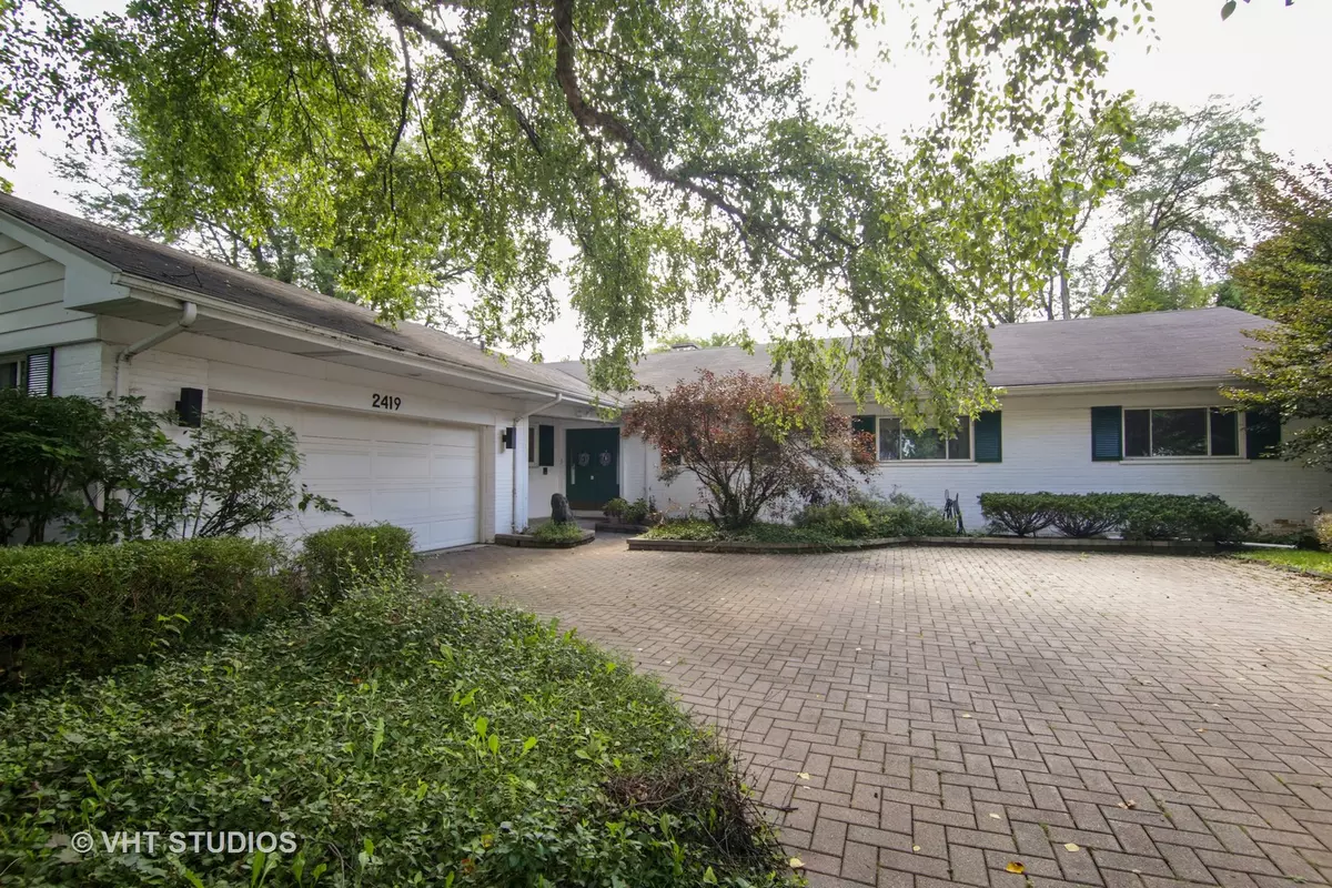 Wilmette, IL 60091,2419 Meadow S Drive