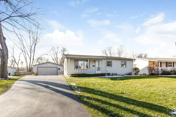 Wauconda, IL 60084,664 Clover Road