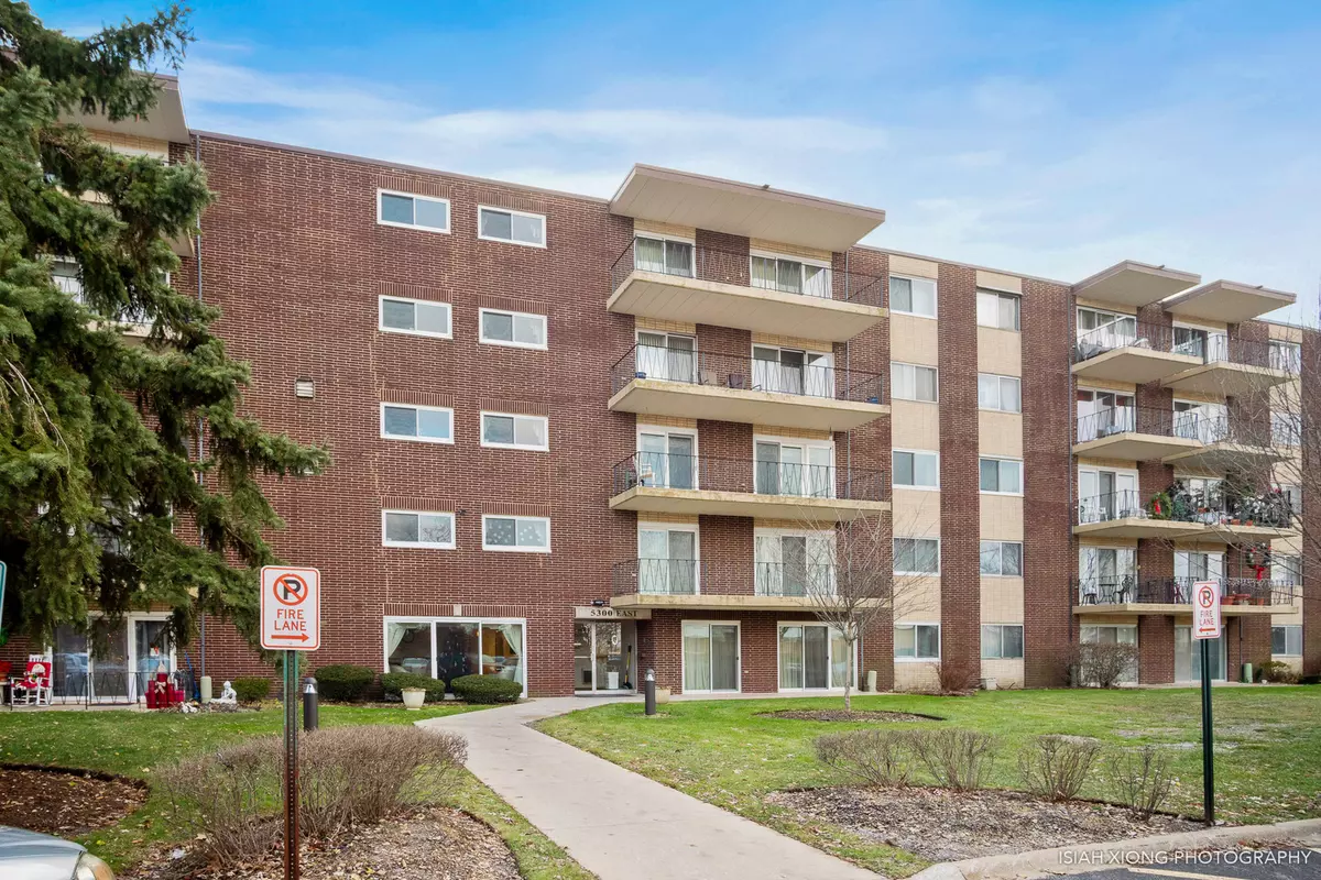 Downers Grove, IL 60515,5300 Walnut Avenue #24E