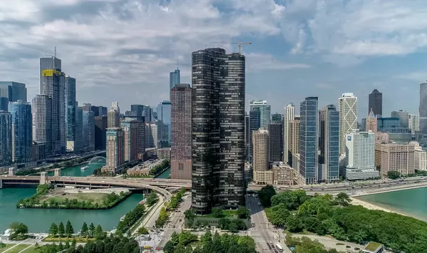 Chicago, IL 60611,505 N Lake Shore Drive #6106-07