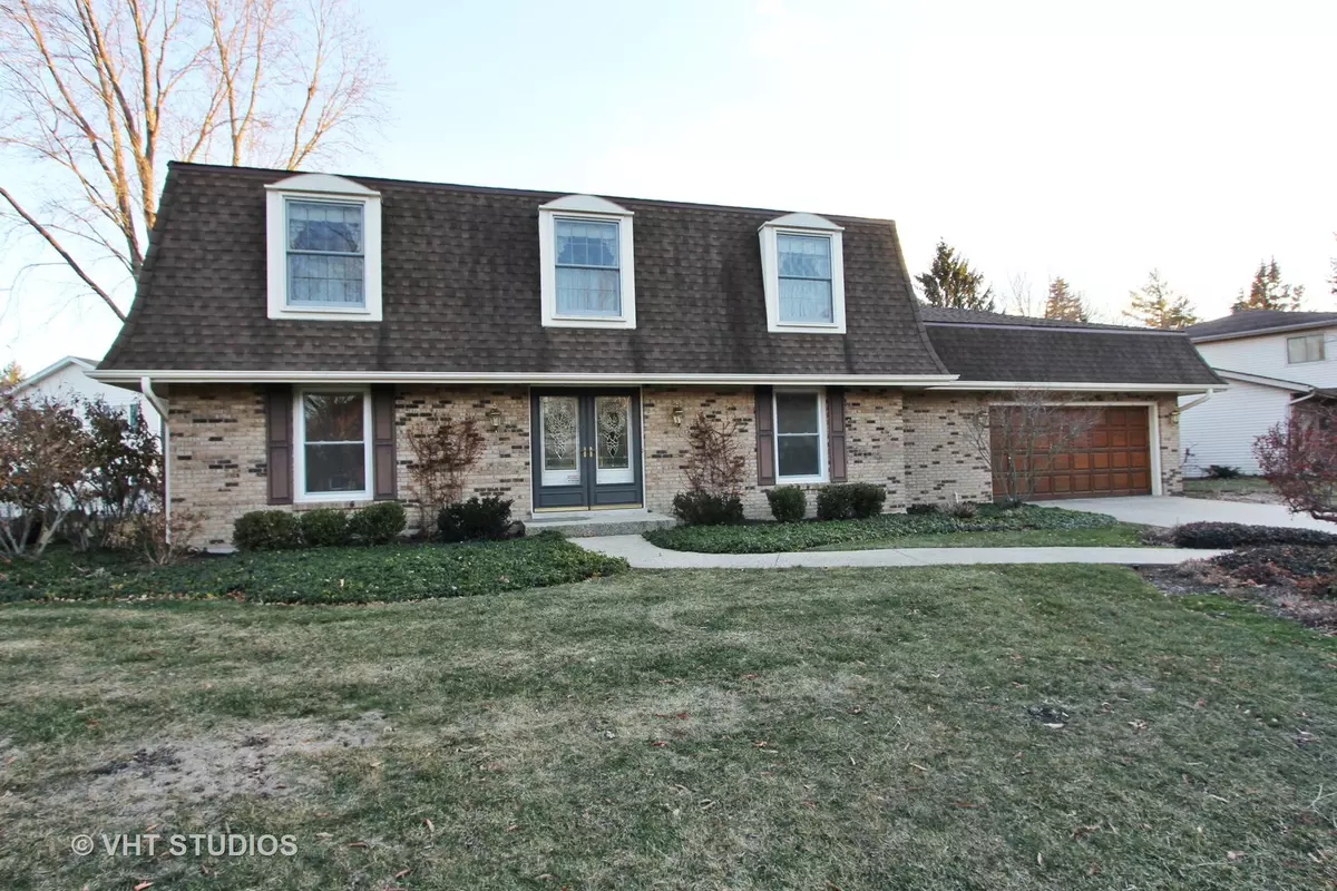 Libertyville, IL 60048,1007 Dover Court