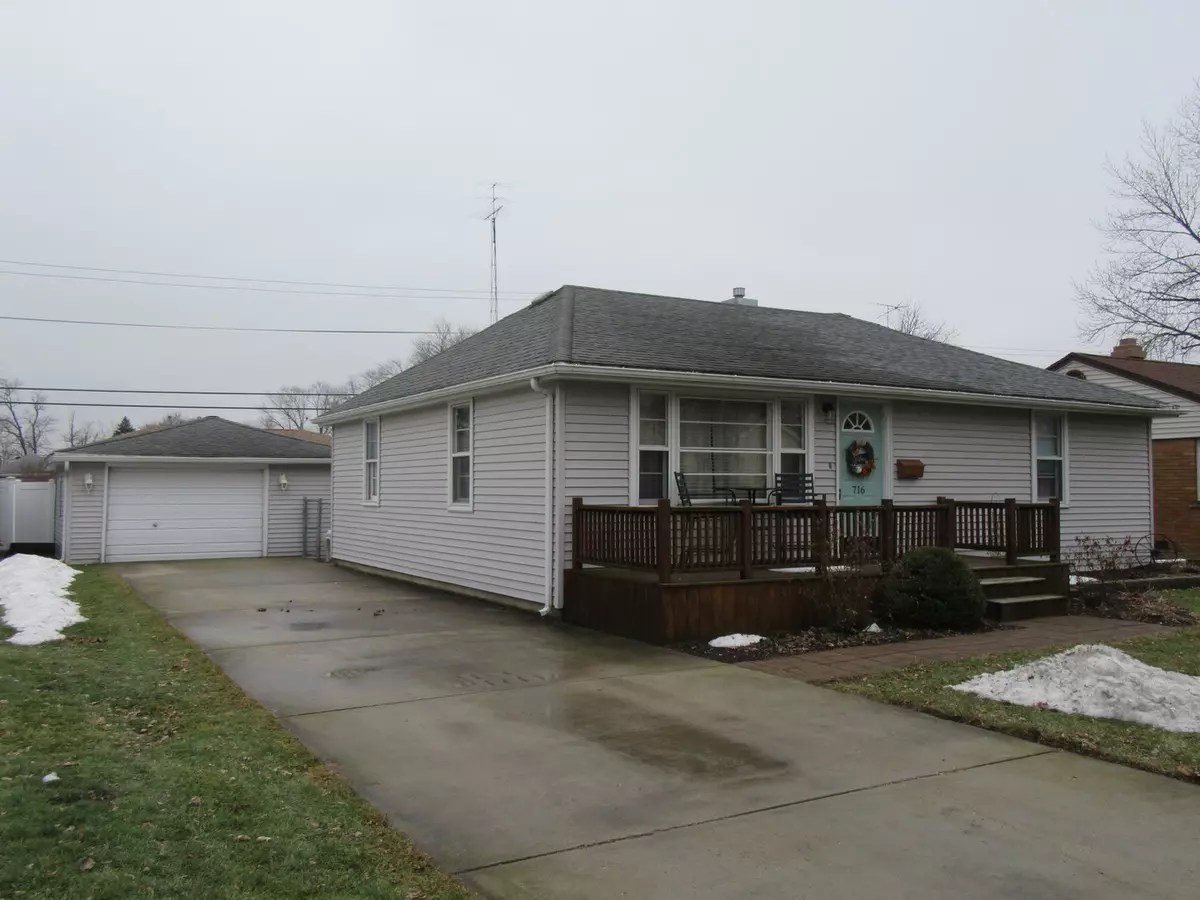 Bradley, IL 60915,716 W South Street