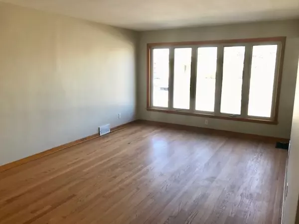 Oak Lawn, IL 60453,5037 Lamb Drive