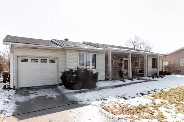 Carol Stream, IL 60188,560 Cherokee Court