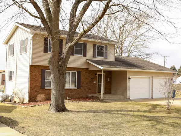 Tonica, IL 61370,315 N 2nd Street