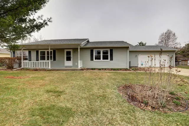 Mahomet, IL 61853,903 S Surrey Court