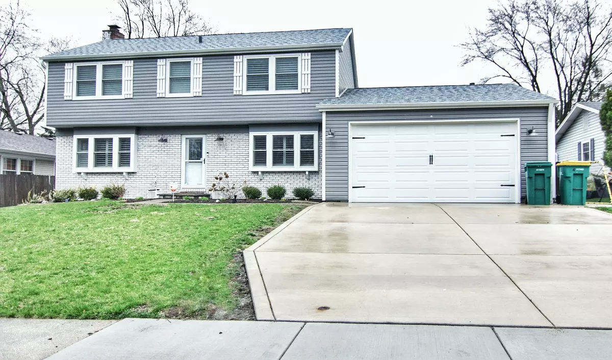 Buffalo Grove, IL 60089,951 Country Lane