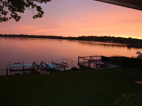 Lake Villa, IL 60046,25334 W Columbia Bay Drive