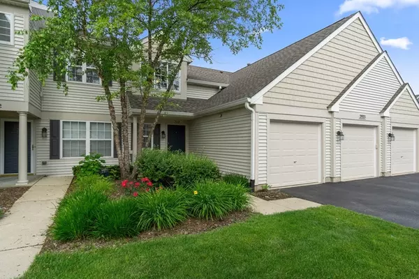 Naperville, IL 60564,2935 RUTLAND Circle #202