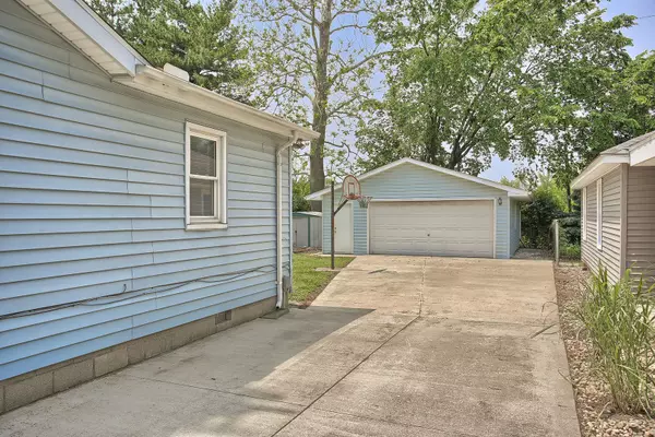 Tolono, IL 61880,405 N Vorcey Street