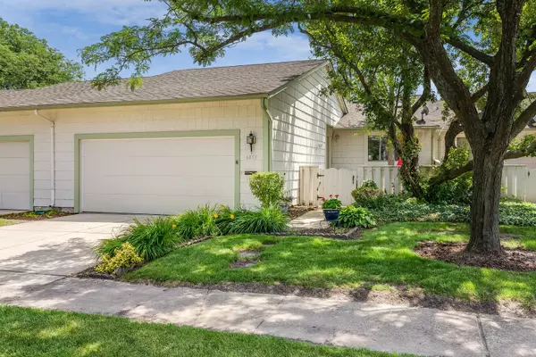 Woodridge, IL 60517,6853 Larkspur Court #6853