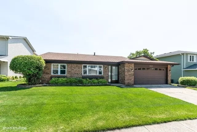 Woodridge, IL 60517,6837 Eastside Avenue