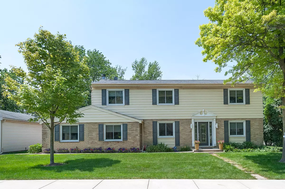 Deerfield, IL 60015,10 Pine Street