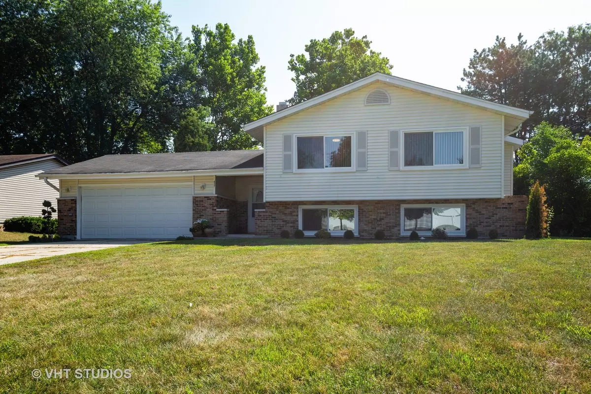 Carol Stream, IL 60188,437 Eagle View Drive