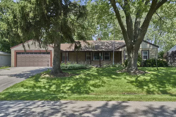 Lake Zurich, IL 60047,932 Wilmette Terrace