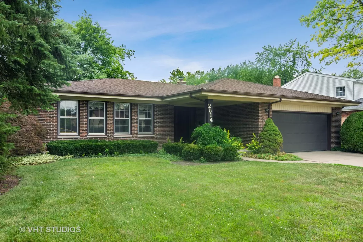 Arlington Heights, IL 60004,2514 N Brighton Place