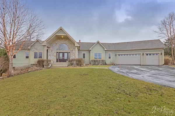 Mchenry, IL 60051,1208 Majestic Drive