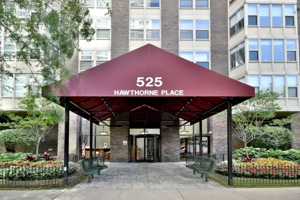 Chicago, IL 60657,525 W HAWTHORNE Place #102