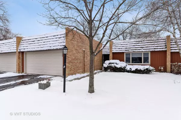 Northbrook, IL 60062,1905 Somerset Lane