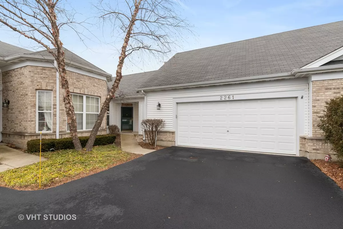 Grayslake, IL 60030,2261 Meadowcroft Lane