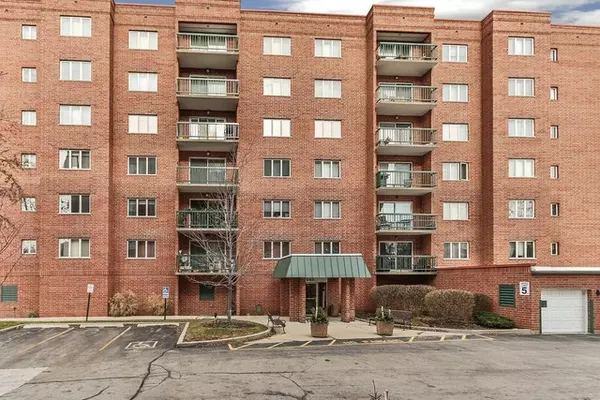 Des Plaines, IL 60016,545 S River Road #601