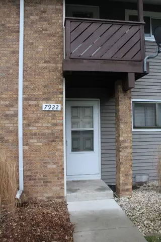 Tinley Park, IL 60477,7922 164th Court #7922