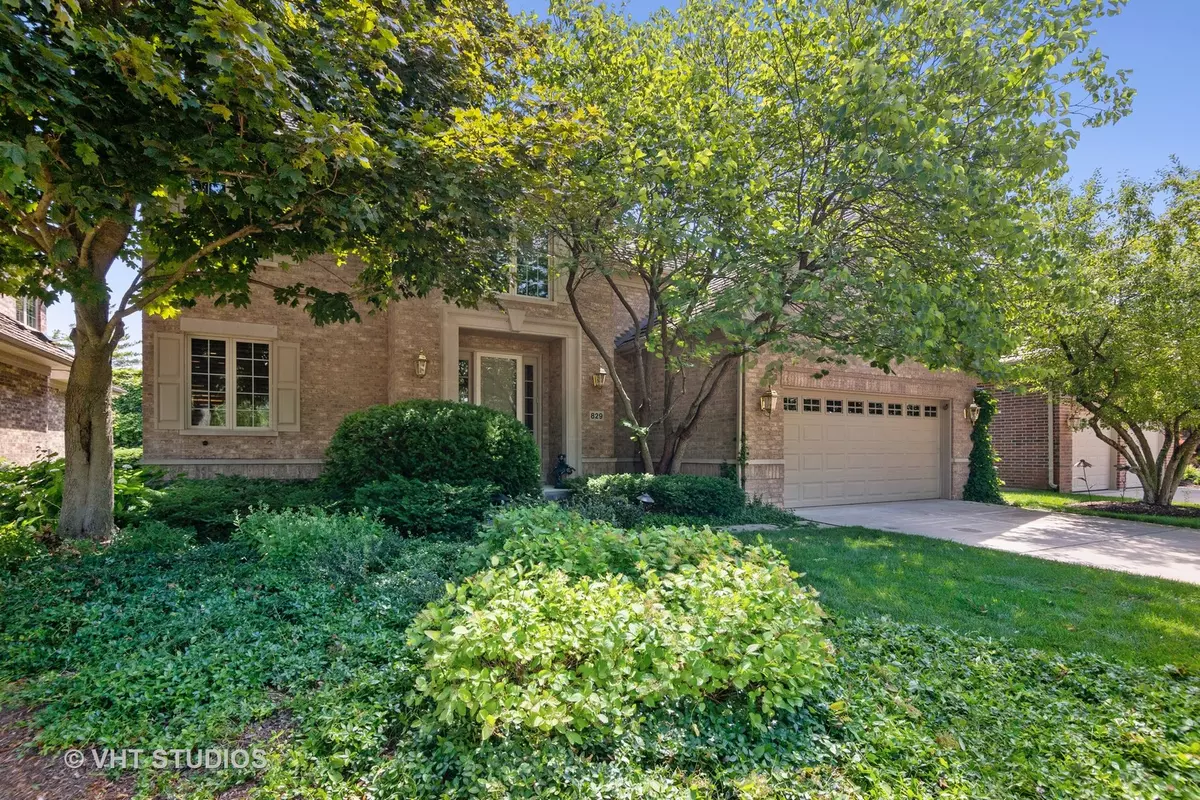 Northbrook, IL 60062,829 GLENEAGLE Lane