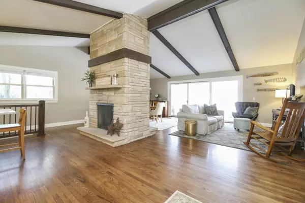 Barrington, IL 60010,808 Skyline Drive