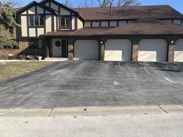 Palos Heights, IL 60463,7734 W Foresthill Lane #2DR