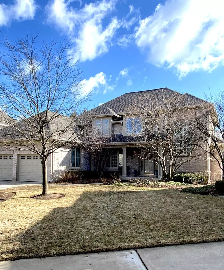 Northbrook, IL 60062,827 Turnberry Lane