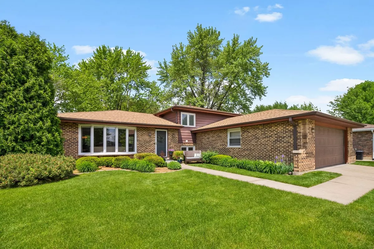 Downers Grove, IL 60516,1450 71st Street