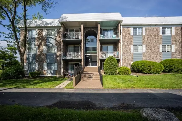 Arlington Heights, IL 60004,1515 N Windsor Drive #203