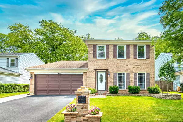 Carol Stream, IL 60188,685 Iroquois Trail