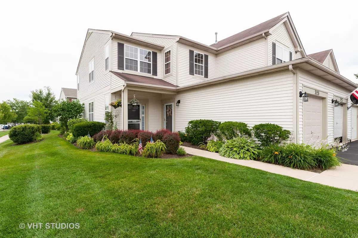 Lindenhurst, IL 60046,3128 Falling Waters Lane #50