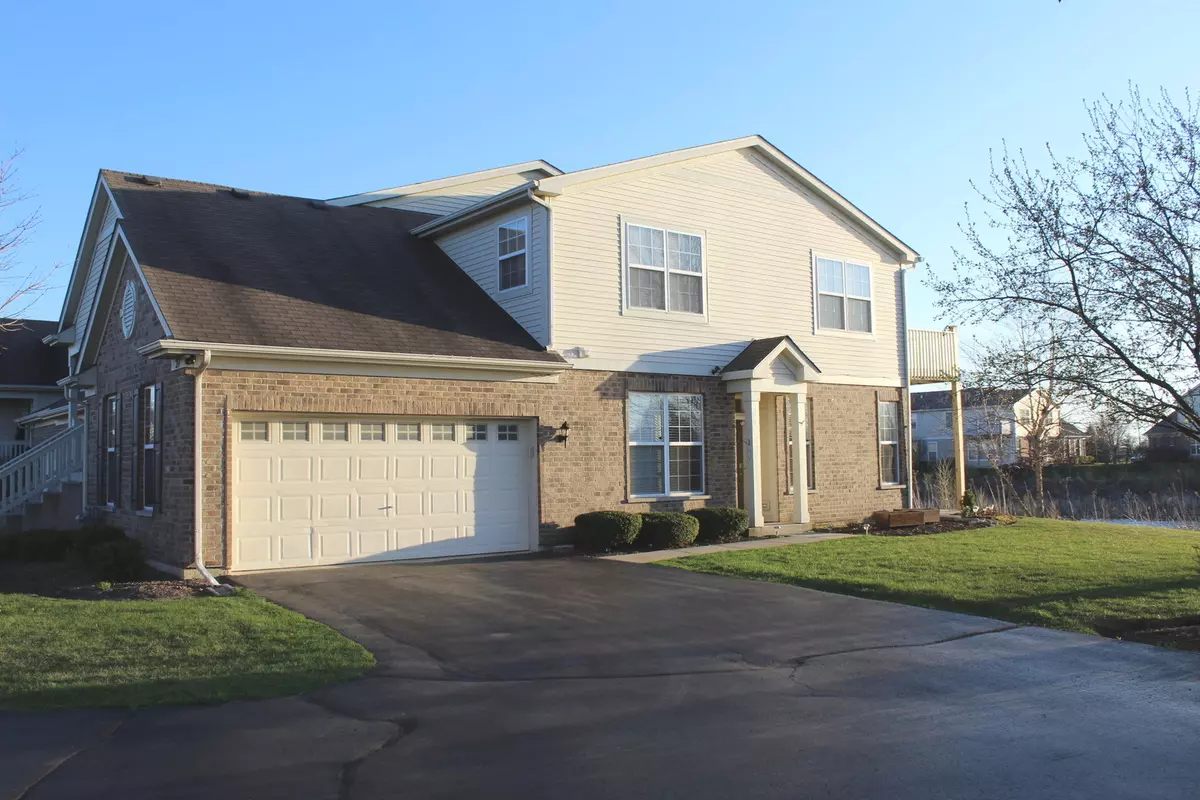 Algonquin, IL 60102,27 Millbrook Court