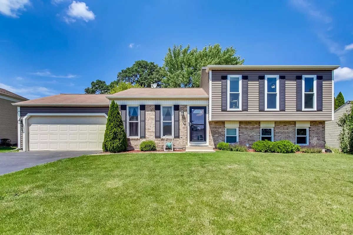 Carol Stream, IL 60188,792 Hemlock Lane