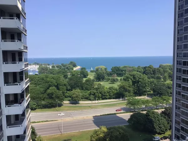 Chicago, IL 60613,4250 N Marine Drive #1729