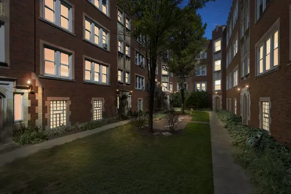 4423 N Lawndale Avenue #2A,  Chicago,  IL 60625