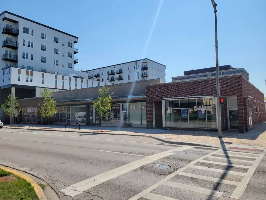 Des Plaines, IL 60016,669-685 Graceland Avenue