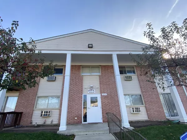 Glendale Heights, IL 60139,693 E Fullerton Avenue #205