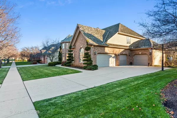 South Elgin, IL 60177,5 Persimmon Lane