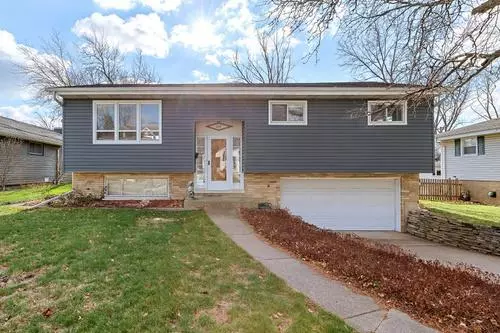 Downers Grove, IL 60516,249 W 55th Place