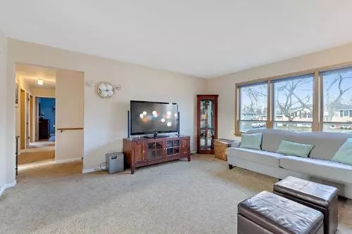 Downers Grove, IL 60516,249 W 55th Place