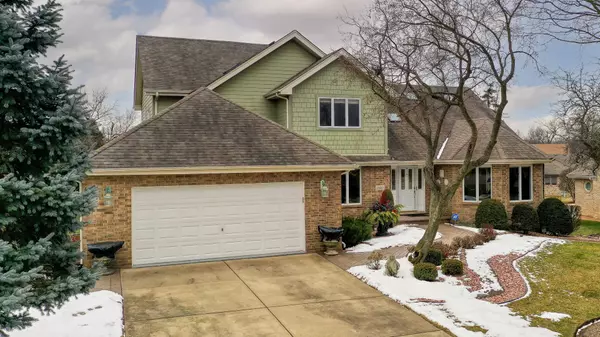 Homer Glen, IL 60491,13123 Hedge Apple Drive