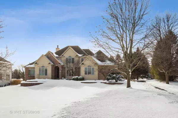 Oakwood Hills, IL 60013,3 BORDEAUX Court