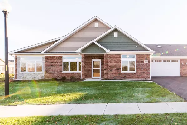 Genoa, IL 60135,427 Stearn Drive #427