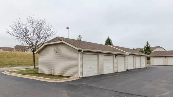 Round Lake Beach, IL 60073,1498 W Sand Bar Court #1A